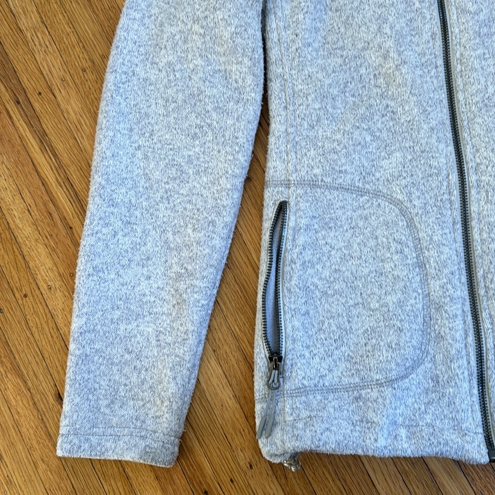 Stoic Fleece - Picture 2 of 4
